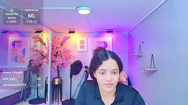Maggy_t18 webcam