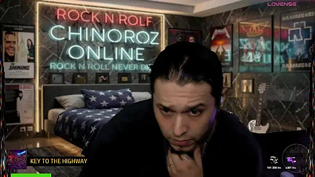 chino_roz live cam on StripChat