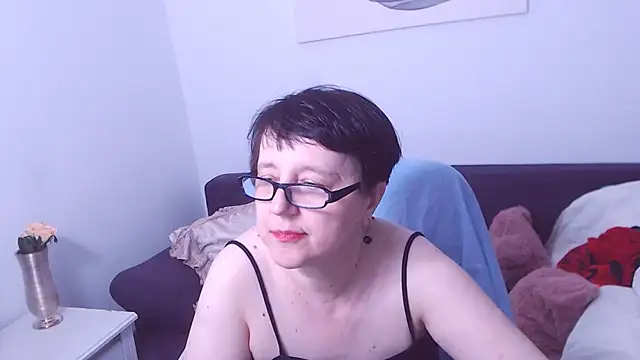 ChristaRose live cam on StripChat