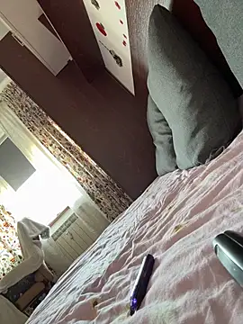 Hotmomcheckk_ webcam