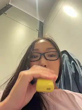 trytomakememoam webcam