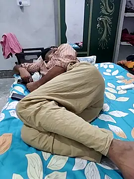 HOTHARDFUCKER0 live cam on StripChat