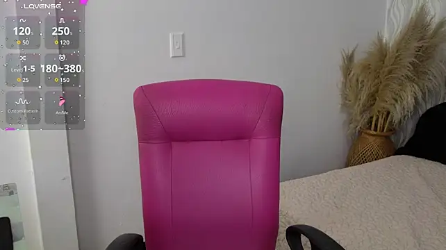 katt_eyes__ webcam