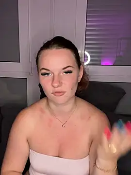 SecretSarah69 webcam