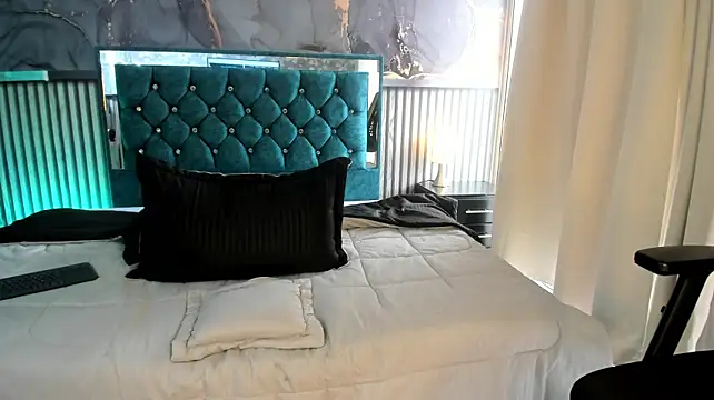 adrian_black86306 webcam