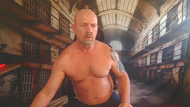 ManlyPrisonGuy