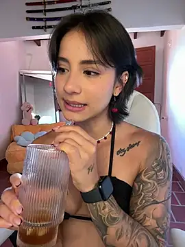 Ale_Lewis webcam