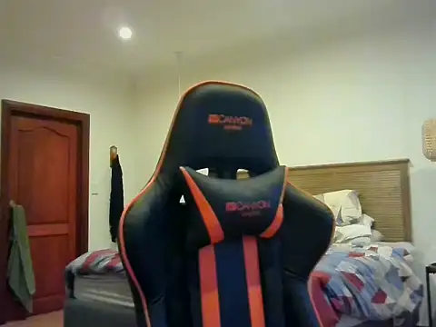 TroyDieselXXX webcam