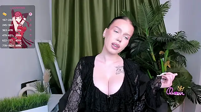 mistress_of_hearts webcam