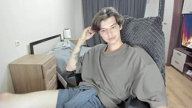 liam_sexy1 (M young) - Jerk off hard dick