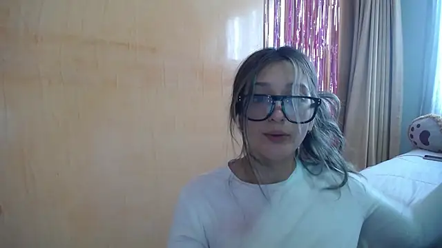 miss_lilieth webcam