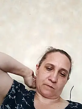 KatieLove133 webcam