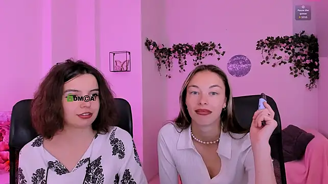 mia_mooon_ webcam