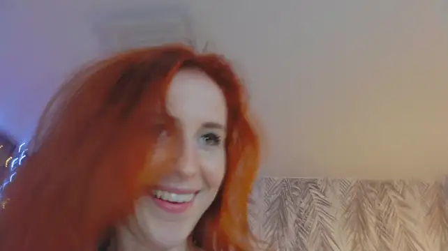 LeonaFoxx webcam