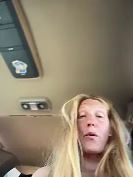 GoldenFlameGoddess webcam