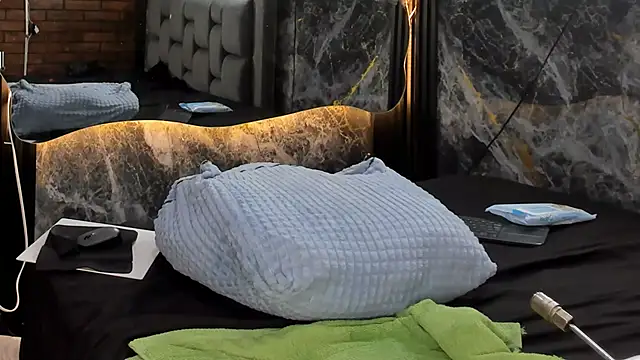 Couple_Gold69 webcam
