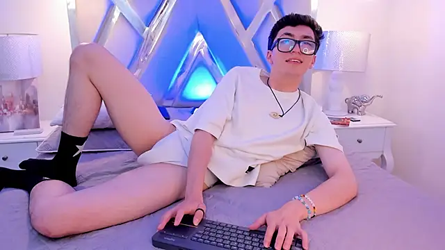 GaelDuke live sex cam