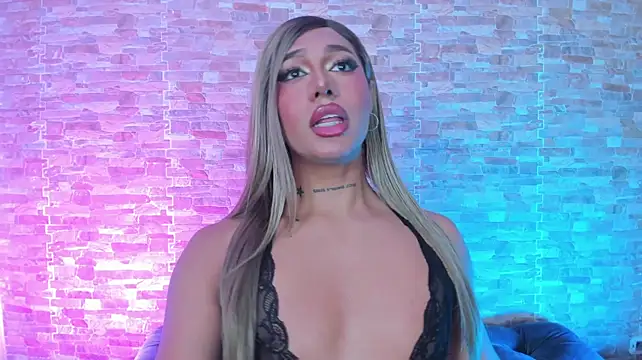 Dreams_Chloe webcam