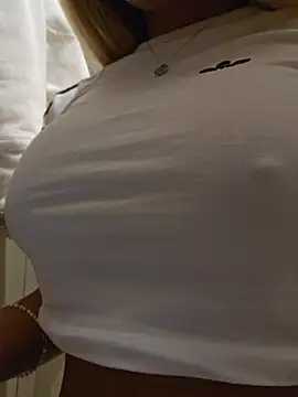 Pretty_roxxyy webcam