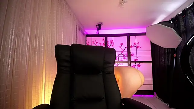 tu_julieta_gh webcam