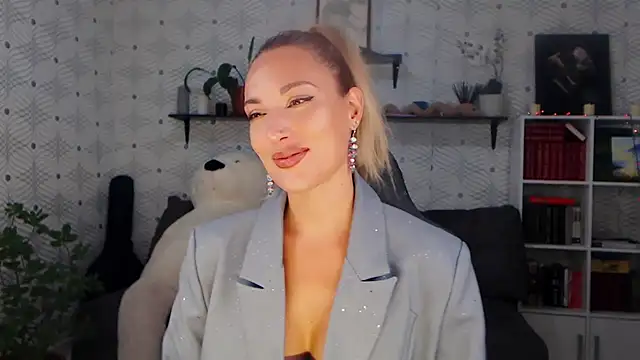 MillaXQueen webcam