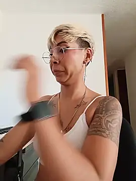 MiaMorgan_ webcam