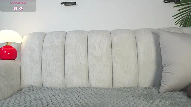 mili_moon_ webcam
