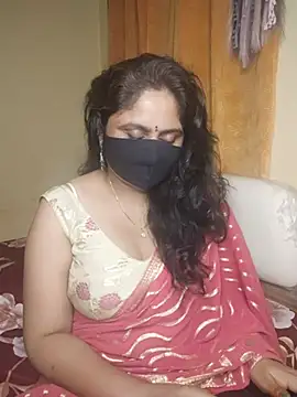 Sravvi499 webcam