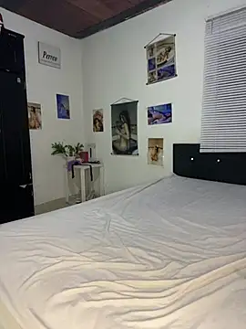 Astrid_Porno webcam
