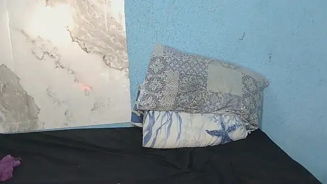 BustyXhosaBaddie webcam