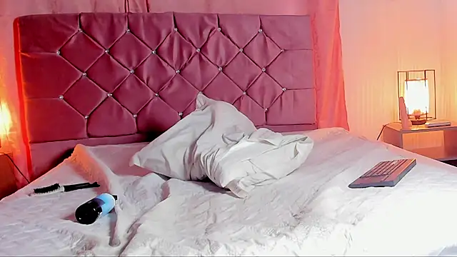 NaylaRosse webcam