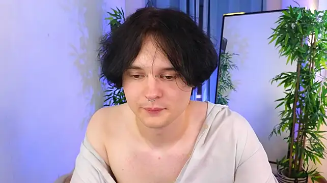 Gothic_Tom_ webcam