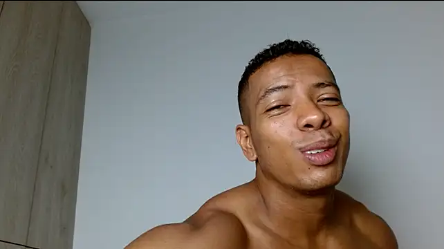 Muscle_Brown10 webcam