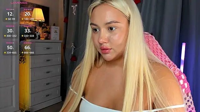 _Loneve__ webcam