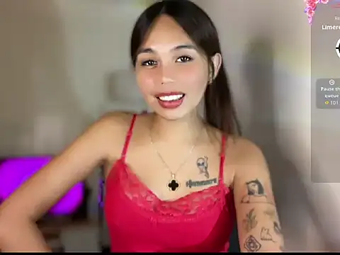 _petitegirlx69_ webcam
