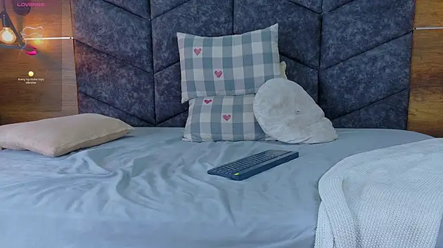 AnnieRouse__ webcam