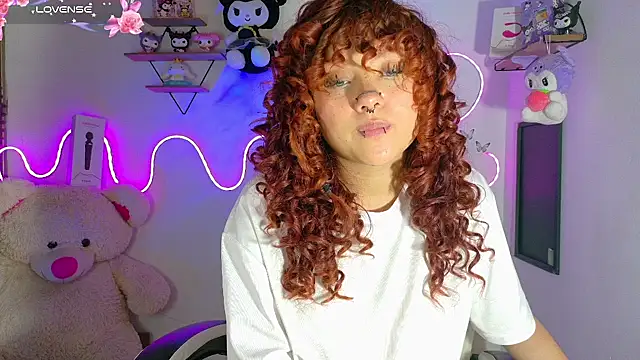theiamoon webcam