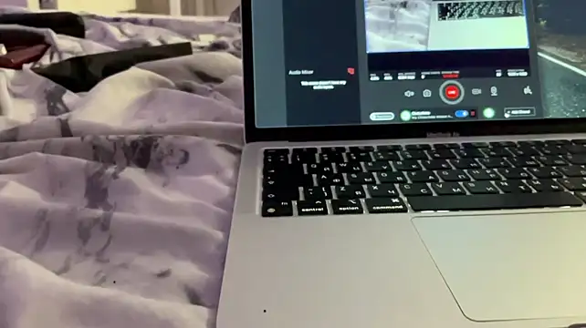 sweatslisa webcam