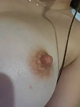 VirginPussySquirt webcam