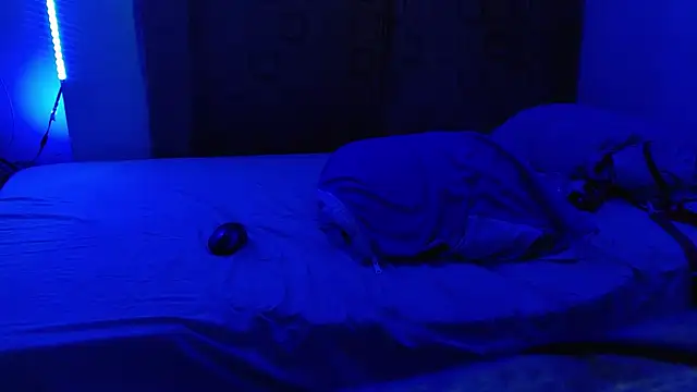 Lunaa__Velvet webcam
