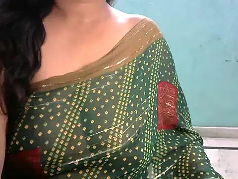 SexySanam13 webcam
