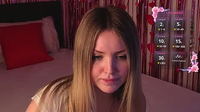 Lora_Rosee webcam