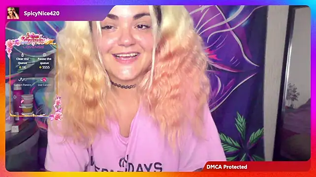 SpicyNice420 webcam