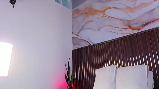 HoneyMilf_ webcam