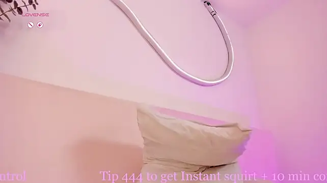 Emily_luve webcam