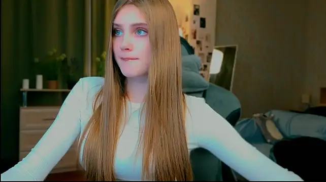 yourbeautyarya webcam
