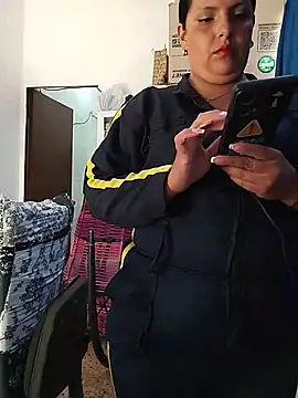 YINNA__24 webcam