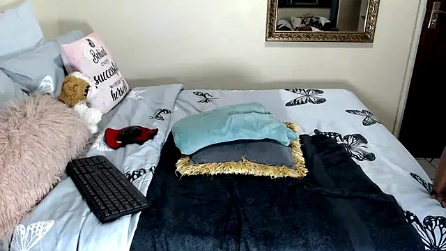 FitSelina66 webcam