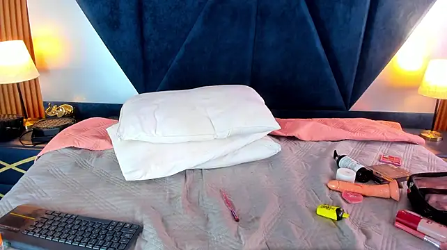 Olivia_Collinns1 webcam
