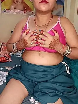 Lovly_pari live sex cam